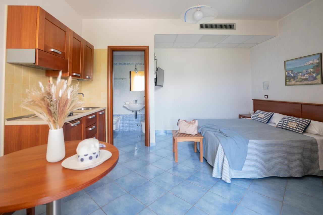 Hotel Residence Torre Del Porto Mattinata Rom bilde